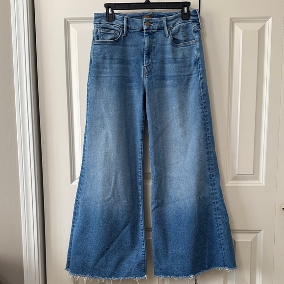 MOTHER Denim - MOTHER - LIL ROLLER FRAY Wide-Leg Light Blue Washed Denim Jeans